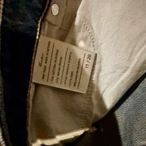 Kan Kan Distressed Boyfriend